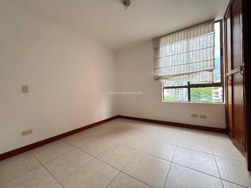 Luxury 3BR Apartment with Scenic Views in Loma De Los Parra - 9