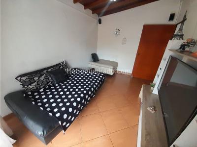 Casa de 5 alcobas en venta en Villa Hermosa, Medellín, 216 m² · foto 5 de 19