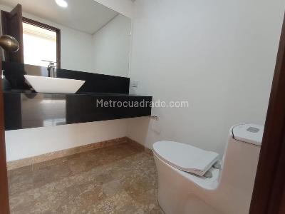 Apartamento de 3 alcobas en arriendo en Astorga, Medellín, 245 m² · foto 8 de 20