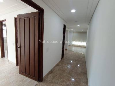Apartamento de 3 alcobas en arriendo en Astorga, Medellín, 245 m² · foto 10 de 20