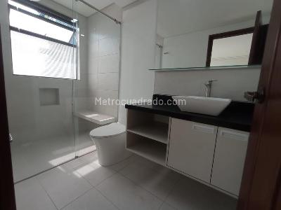 Apartamento de 3 alcobas en arriendo en Astorga, Medellín, 245 m² · foto 13 de 20