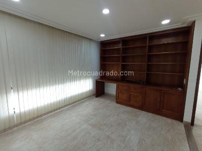 Apartamento de 3 alcobas en arriendo en Astorga, Medellín, 245 m² · foto 15 de 20