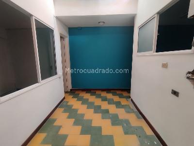 Apartamento de 3 alcobas en arriendo en Conquistadores, Medellín, 130 m² · foto 4 de 14