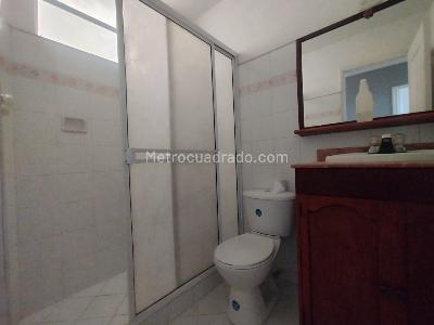 Apartamento de 3 alcobas en arriendo en Conquistadores, Medellín, 130 m² · foto 8 de 14