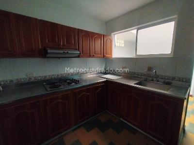Apartamento de 3 alcobas en arriendo en Conquistadores, Medellín, 130 m² · foto 12 de 14
