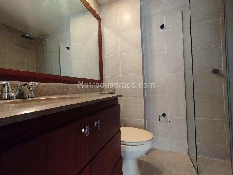 Apartamento de 3 Alcobas cerca al Mall en La Calera - 2