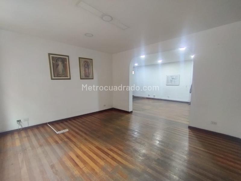 Casa Comercial de 5 Alcobas en La Candelaria - 2