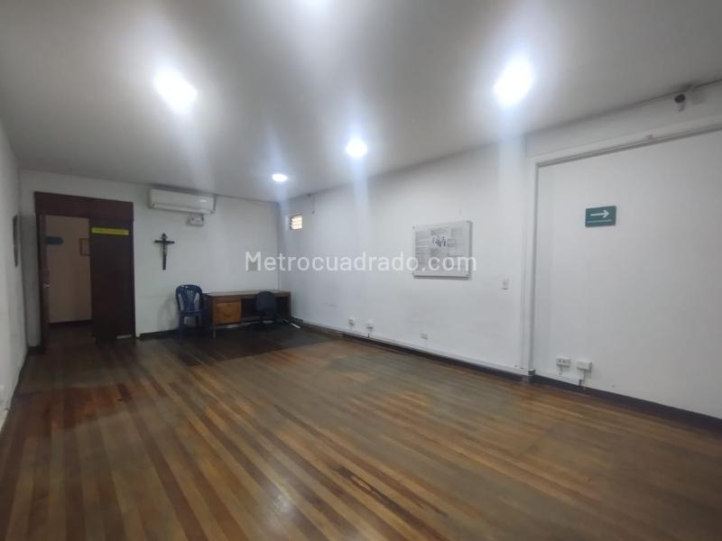 Casa Comercial de 5 Alcobas en La Candelaria - 3