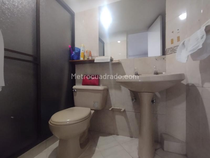 Casa Comercial de 5 Alcobas en La Candelaria - 8