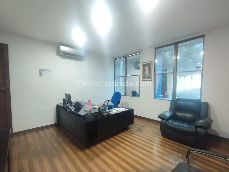 Casa Comercial de 5 Alcobas en La Candelaria - 9