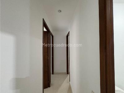 Apartamento en venta en Rodeo Alto, Medellín · foto 4 de 15