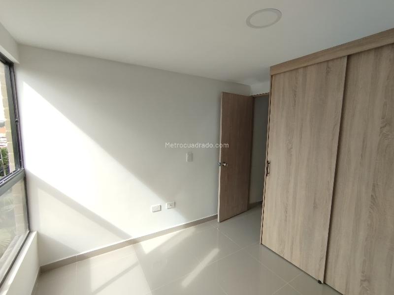 Apartamento Moderno de 2 Alcobas cerca a Vías Principales en Laureles - 8