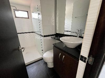 Apartamento de 3 alcobas en arriendo en El Portal, Envigado, 110 m² · foto 4 de 13