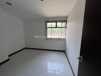 Apartamento de 3 alcobas en arriendo en El Portal, Envigado, 110 m² · foto 7 de 13