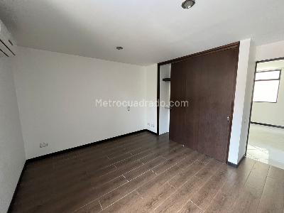 Apartamento de 3 alcobas en arriendo en El Portal, Envigado, 110 m² · foto 9 de 13