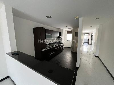 Apartamento de 3 alcobas en arriendo en El Portal, Envigado, 110 m² · foto 11 de 13
