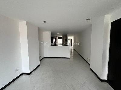 Apartamento de 3 alcobas en arriendo en El Portal, Envigado, 110 m² · foto 12 de 13