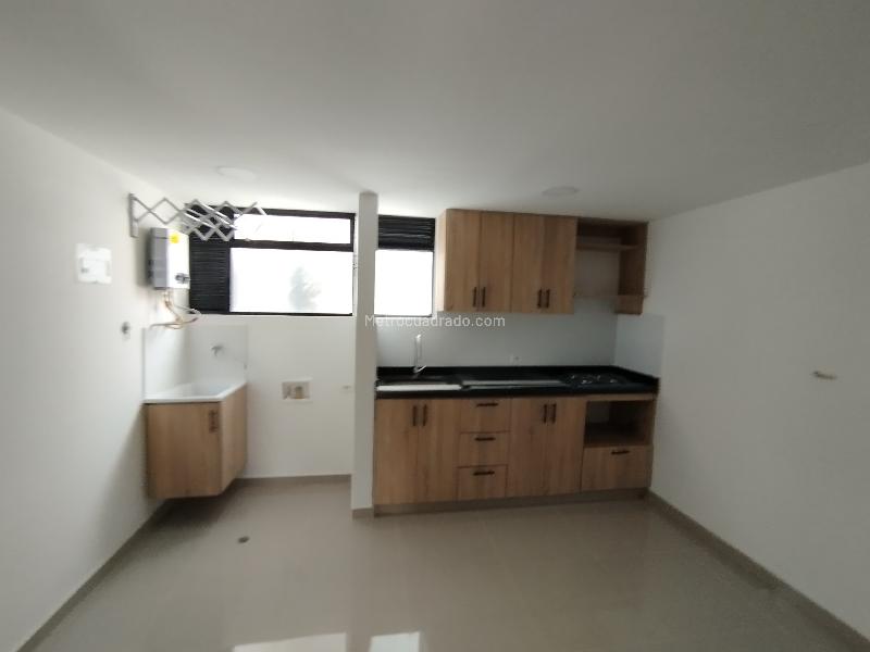 Apartamento de Diseño Moderno de 2 Alcobas en Laureles, Medellín - 2