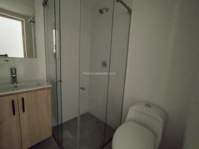 Apartamento de Diseño Moderno de 2 Alcobas en Laureles, Medellín - 7