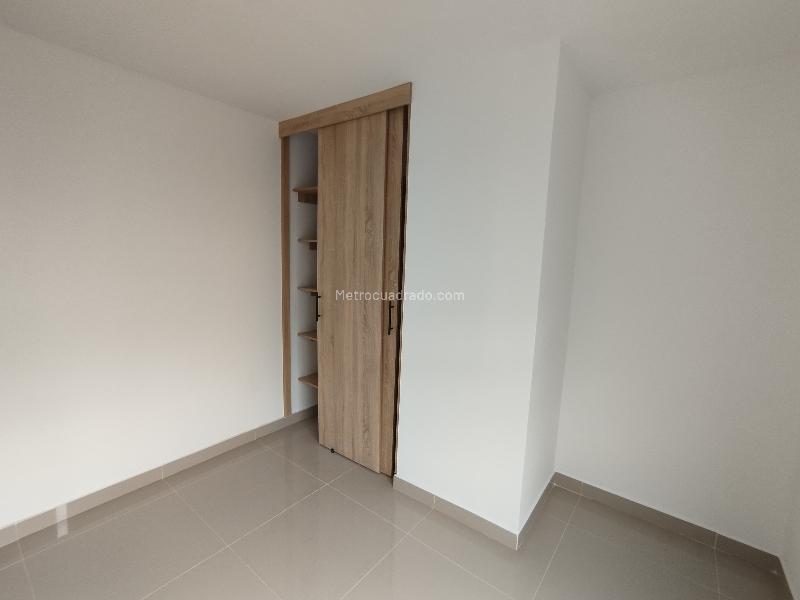 Apartamento de Diseño Moderno de 2 Alcobas en Laureles, Medellín - 9