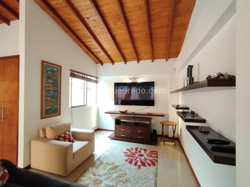 Casa – Envigado, Urbanización Barichara, Valle de Aburrá - Más