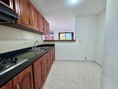 Apartamento de 3 alcobas en arriendo en El Portal, Envigado, 157 m² · foto 5 de 20