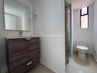 Apartamento de 3 alcobas en arriendo en El Portal, Envigado, 157 m² · foto 14 de 20