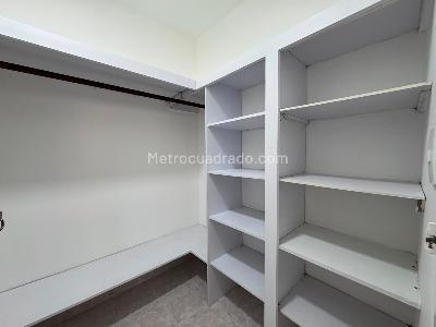 Apartamento de 3 alcobas en arriendo en El Portal, Envigado, 157 m² · foto 19 de 20