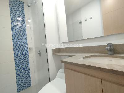 Apartamento de 3 alcobas en arriendo en Loma Del Indio, Medellín, 72 m² · foto 3 de 20