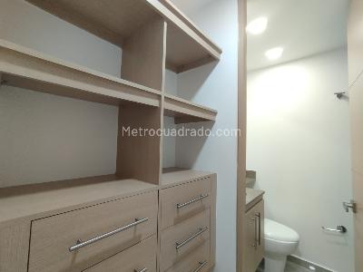 Apartamento de 3 alcobas en arriendo en Loma Del Indio, Medellín, 72 m² · foto 4 de 20