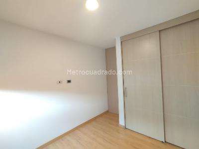 Apartamento de 3 alcobas en arriendo en Loma Del Indio, Medellín, 72 m² · foto 8 de 20