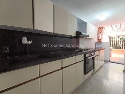Apartamento de 3 alcobas en arriendo en San Lucas, Medellín, 120 m² · foto 15 de 16