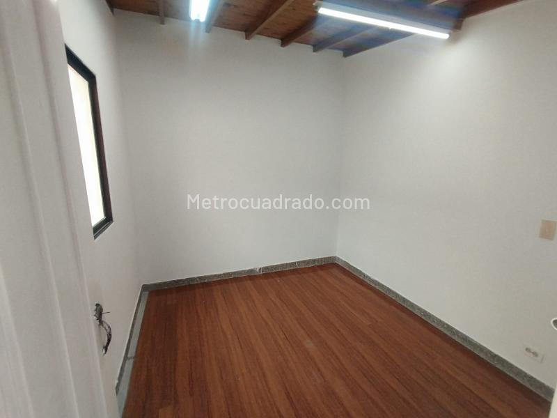 4BR House for Commercial Use in El Veldromo - 5