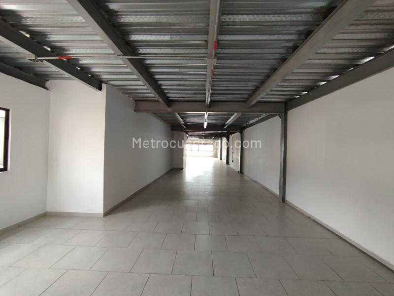 Local Comercial en Arriendo, Bello, Bello - Więcej