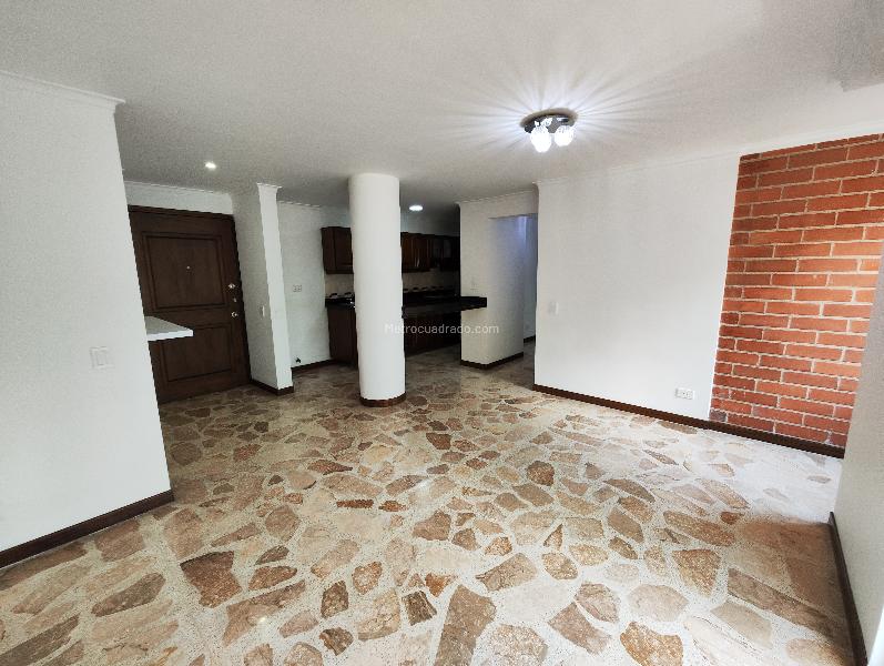 Apartamento en Arriendo de 3 Alcobas en Laureles Medellín - 3
