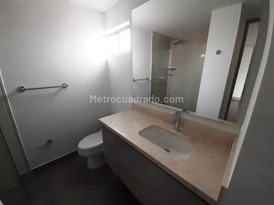 Apartamento de 3 alcobas en arriendo en Laureles Medellin, Medellín, 128 m² · foto 15 de 20