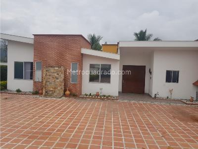 Casa en venta en Combia, Pereira · foto 2 de 14
