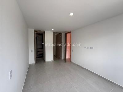 Apartamento de 3 alcobas en venta en Santa Ana, Bello, 72 m² · foto 6 de 19