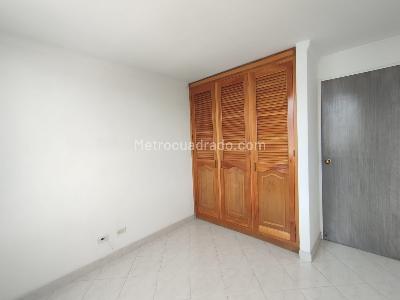Apartamento de 3 alcobas en arriendo en Loma De San Julian, Medellín, 62 m² · foto 14 de 20