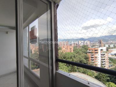 Apartamento de 3 alcobas en arriendo en Loma De San Julian, Medellín, 62 m² · foto 19 de 20