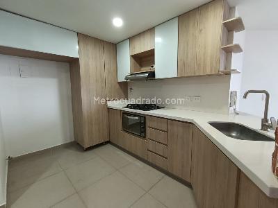 Apartamento de 2 alcobas en arriendo en El Tesoro, Medellín, 73 m² · foto 5 de 19
