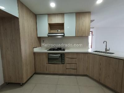Apartamento de 2 alcobas en arriendo en El Tesoro, Medellín, 73 m² · foto 6 de 19
