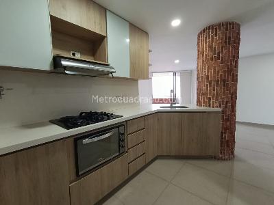 Apartamento de 2 alcobas en arriendo en El Tesoro, Medellín, 73 m² · foto 7 de 19