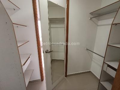 Apartamento de 2 alcobas en arriendo en El Tesoro, Medellín, 73 m² · foto 12 de 19
