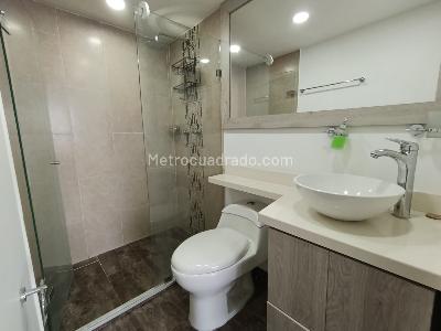 Apartamento de 2 alcobas en arriendo en El Tesoro, Medellín, 73 m² · foto 13 de 19