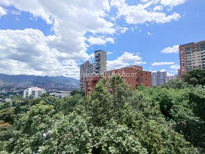 Apartamento de 4 alcobas en arriendo en Lalinde, Medellín, 191 m² · foto 2 de 20