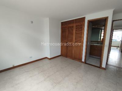 Apartamento de 4 alcobas en arriendo en Lalinde, Medellín, 191 m² · foto 8 de 20