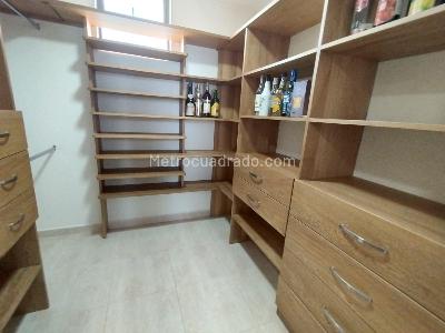 Apartamento de 4 alcobas en arriendo en Lalinde, Medellín, 191 m² · foto 9 de 20