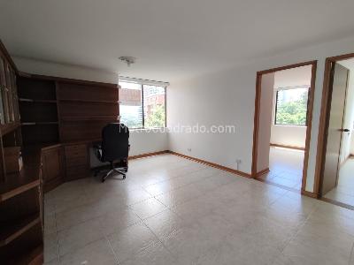 Apartamento de 4 alcobas en arriendo en Lalinde, Medellín, 191 m² · foto 12 de 20