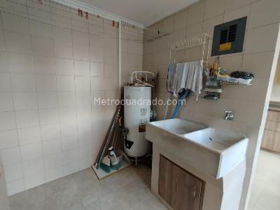 Apartamento de 4 alcobas en arriendo en Lalinde, Medellín, 191 m² · foto 15 de 20